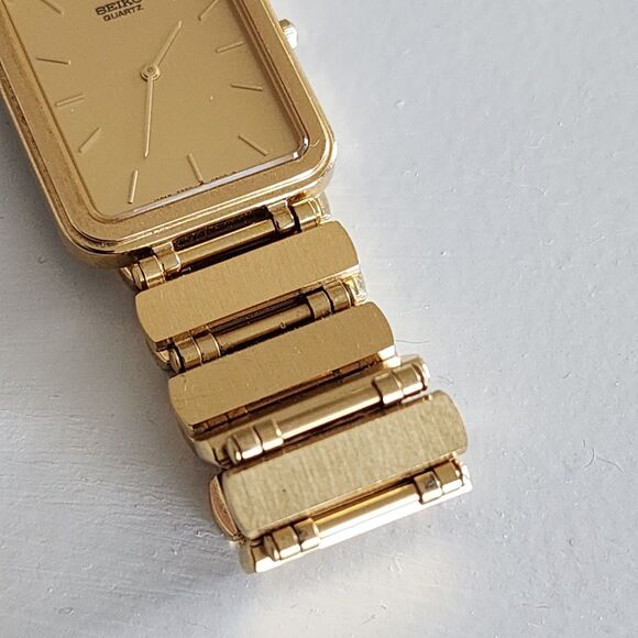 Seiko Quartz 7320-5889 Vintage Gold Tone Rectangular Dress Watch Japan 1984 - Picture 7 of 16